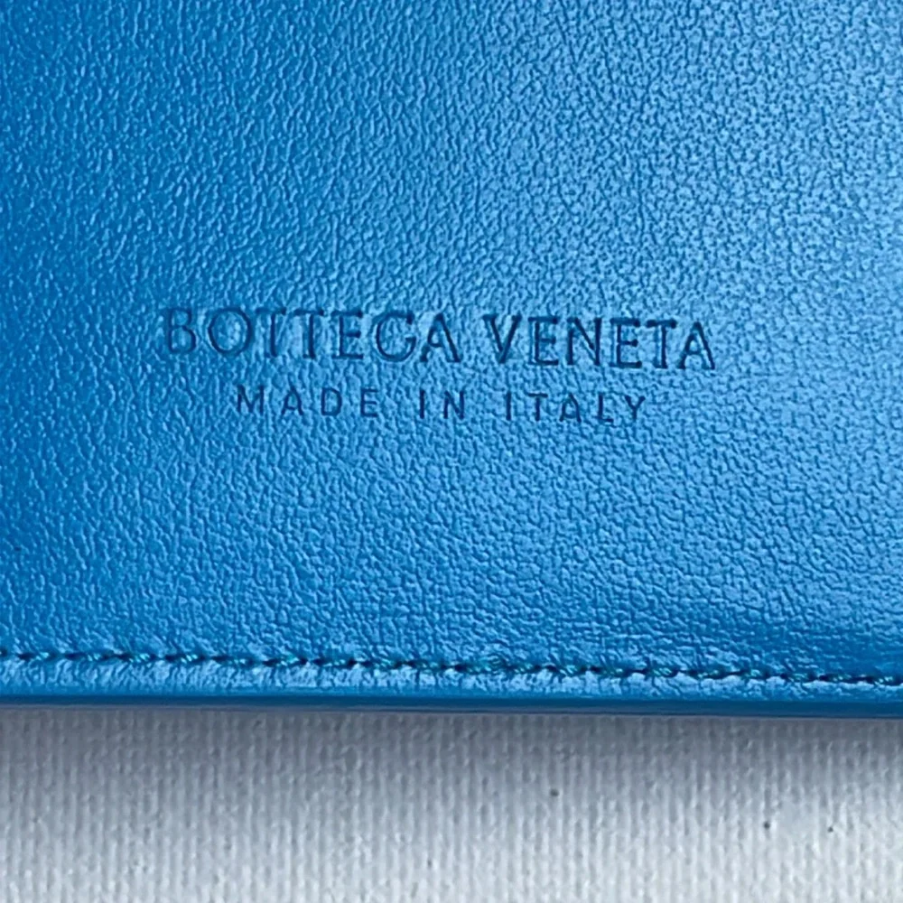 NWT BOTTEGA VENETA WOVEN LEATHER BLUE iPHONE 11 CASE WALLET WITH BOX AND BAG - Picture 5 of 16